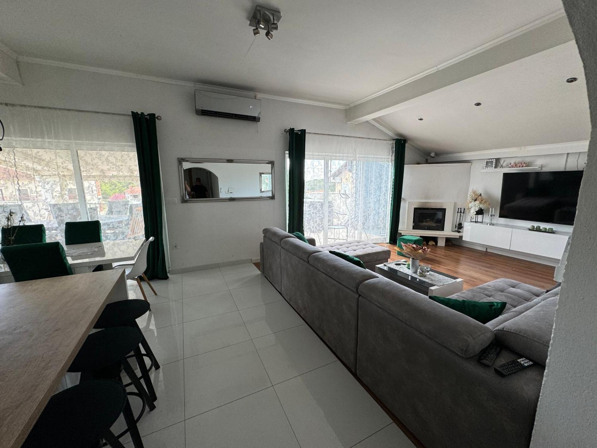 Penhaus Apartman Angelus Drage Pakostane Exterior photo